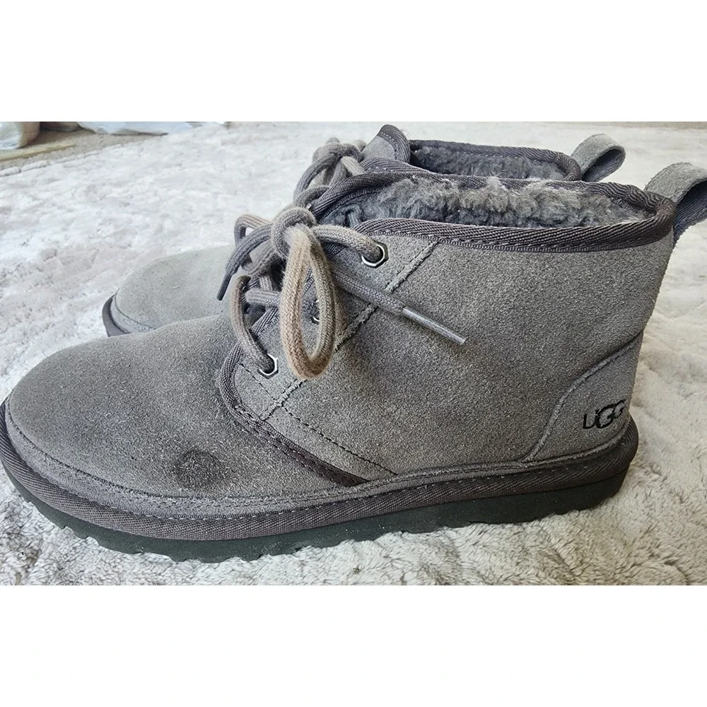 UGG neumel suede